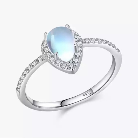 YMI Jewelry - New gorgeous sterling silver water drop moonstone ring size 7